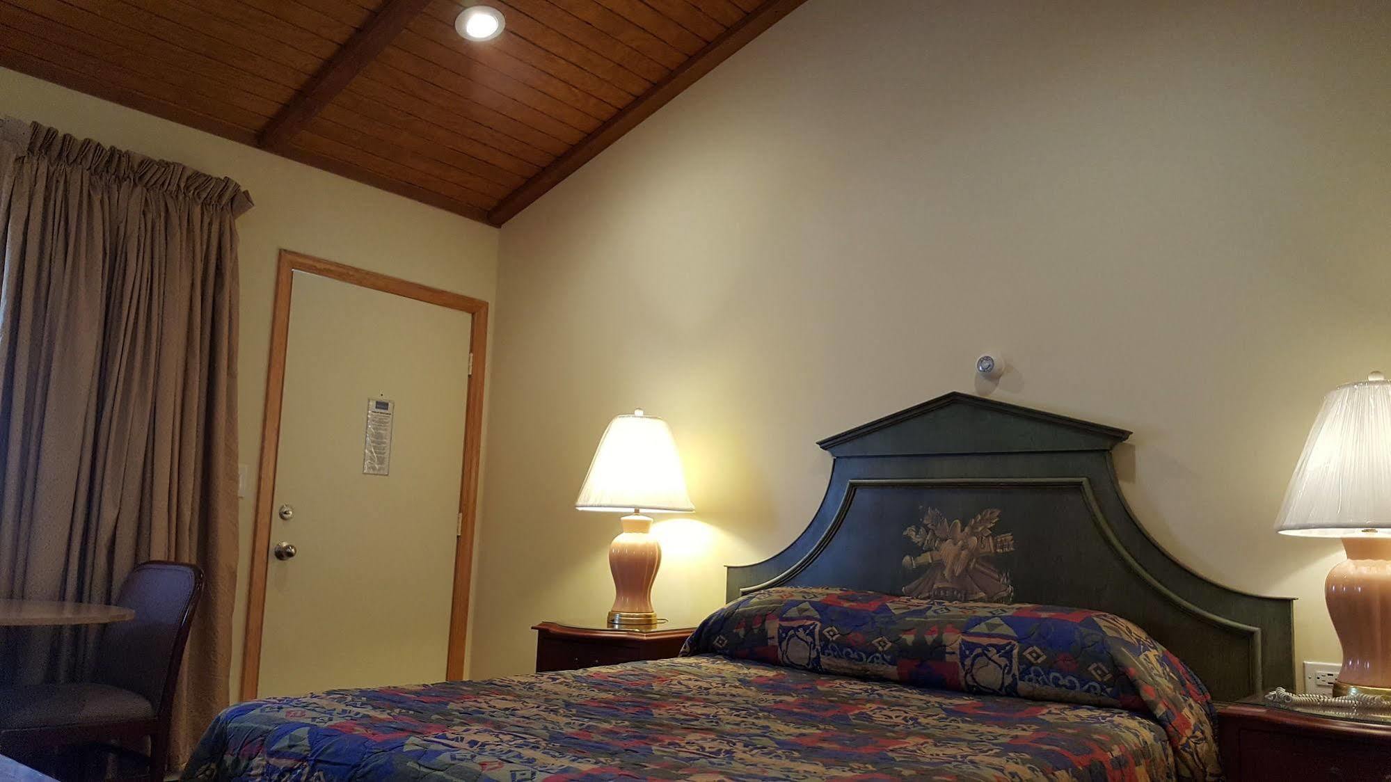 Atlantic Motel Пойнт Плезънт Бийч Екстериор снимка